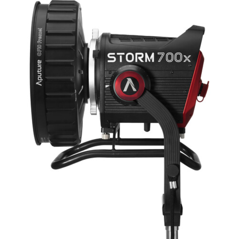 Светодиодный осветительный прибор APUTURE STORM 700x Skid